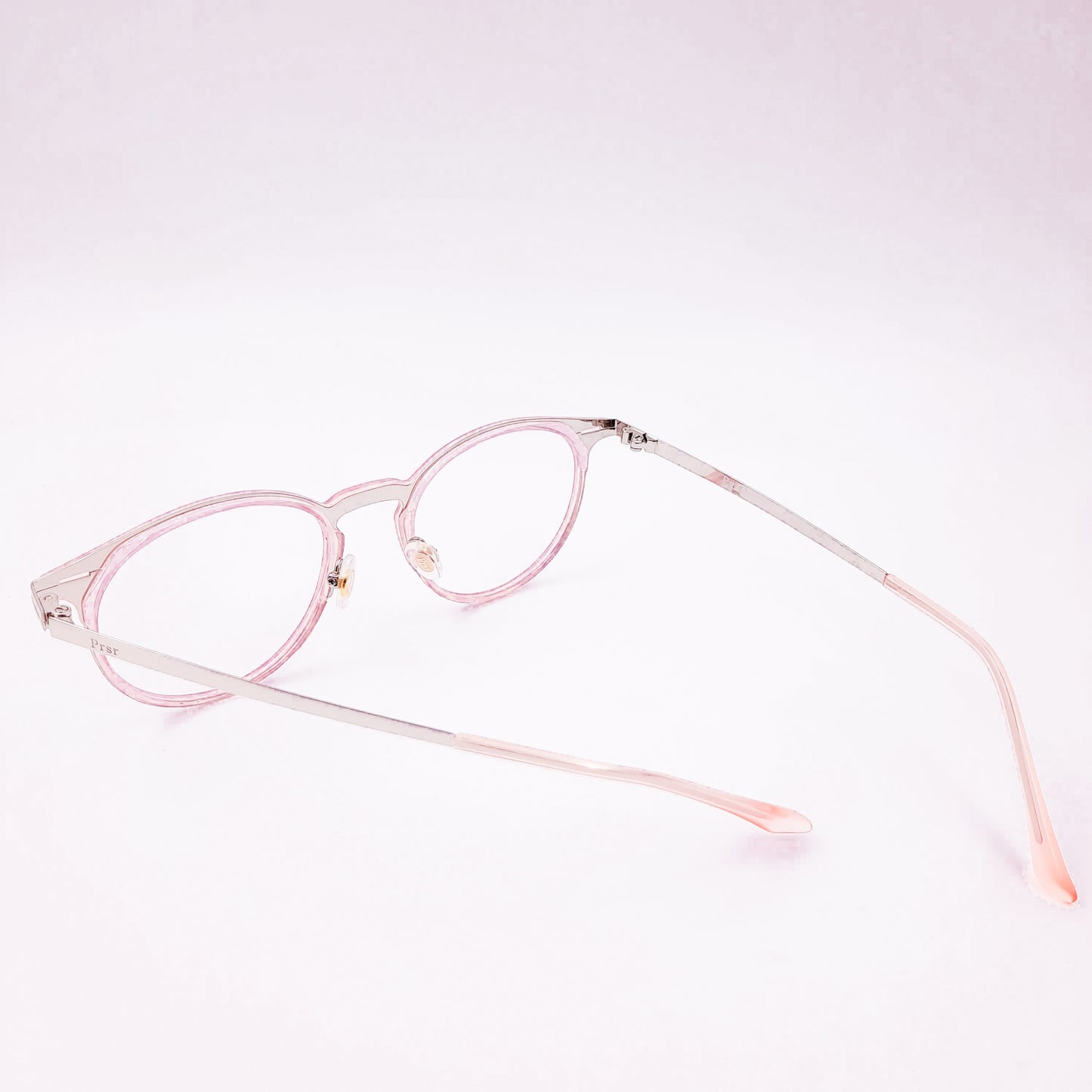Pink round metal glasses