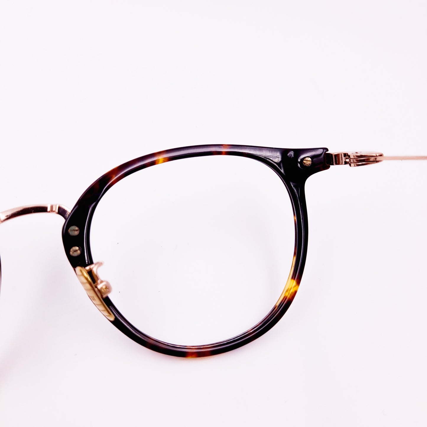 Round printed glasses