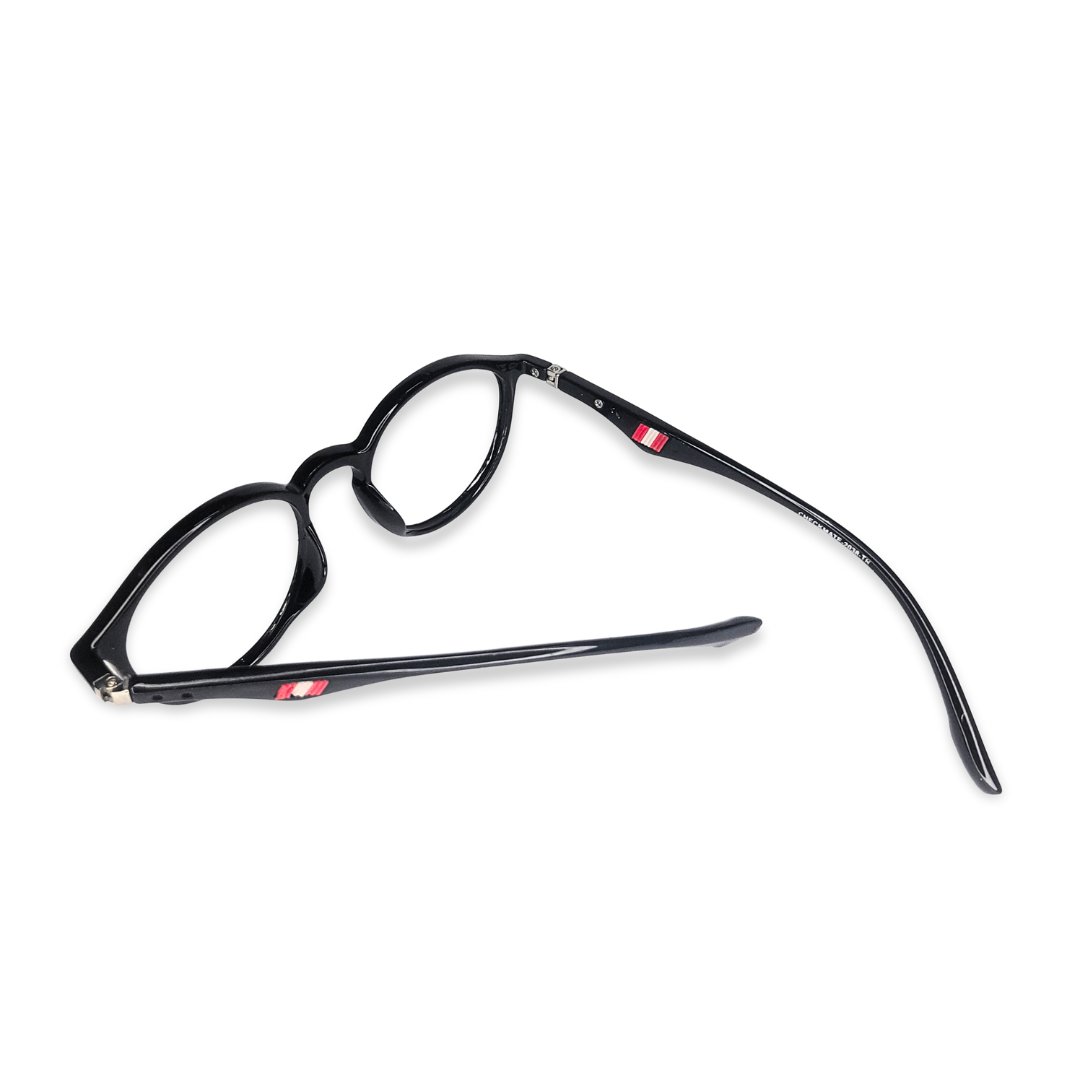 Round black glasses